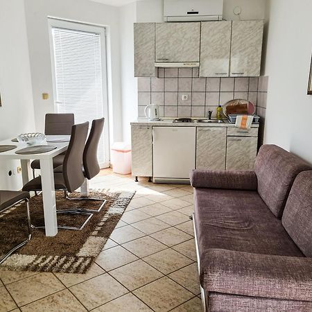 Apartments Benkovic Башка Экстерьер фото